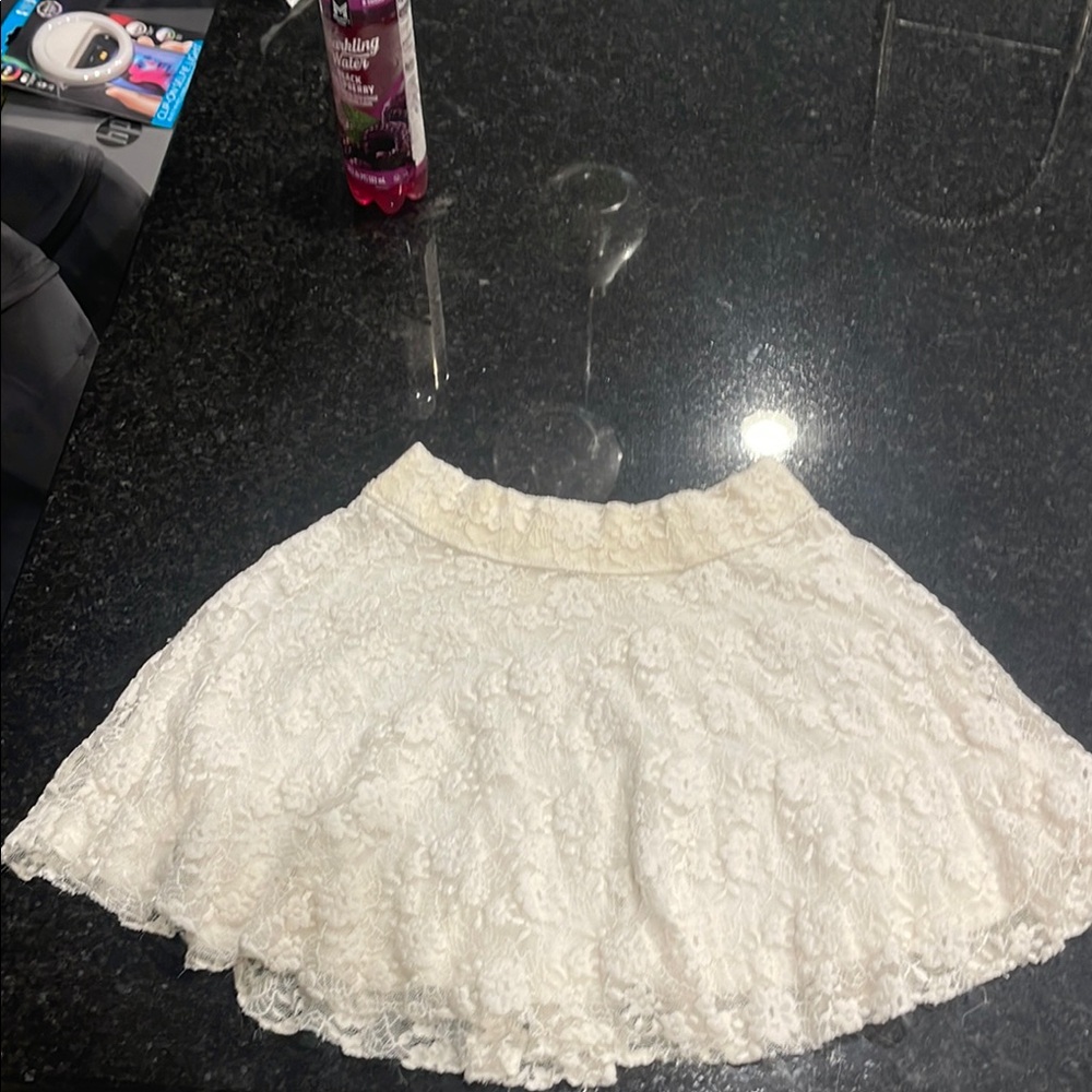 Hollister Cream Ruffled Skater Mini Skirt Size XS